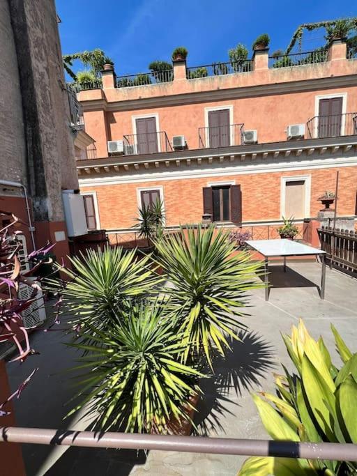Campo De' Fiori Rooftop Apartment Рим Екстериор снимка