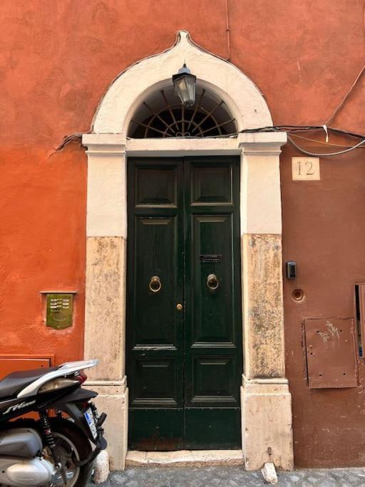 Campo De' Fiori Rooftop Apartment Рим Екстериор снимка